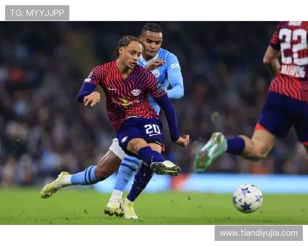 哈维西蒙斯的足球之路：从天才少年到职业联赛的闪耀明星