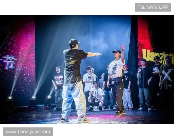 南京街舞队的风格转变与表现分析探讨街舞文化的得失与未来发展 南京街舞队的风格转变与表现分析探讨街舞文化的得失与未来发展